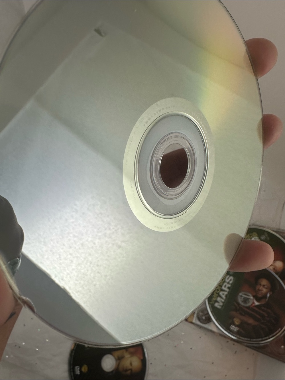 Veronica Mars The Complete Third Season DVD Box Set - Gold/Black - Picture 10 of 16
